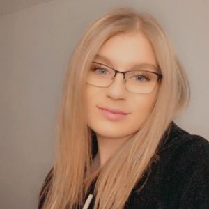 Meet your Posher, Alyssa